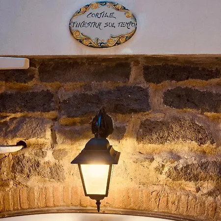 Lavica Di Mezzo * Catánia
