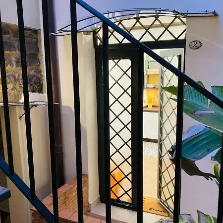 Lavica Di Mezzo Catania